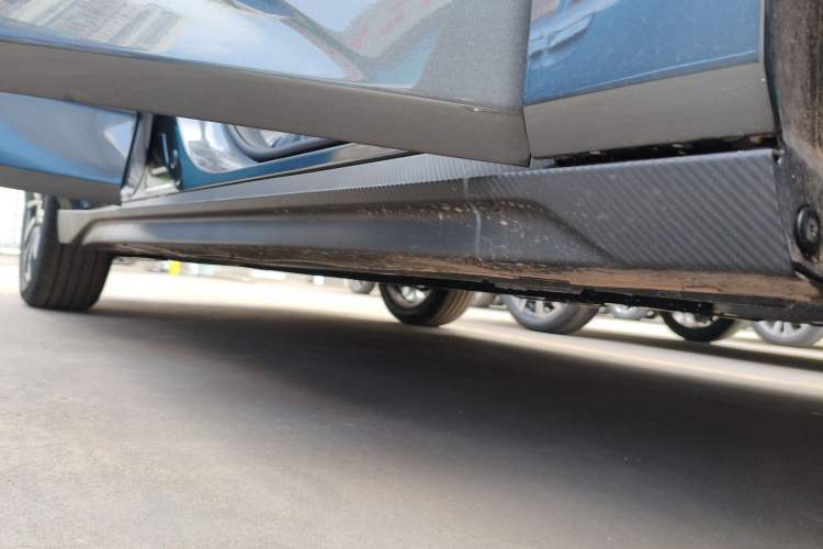 Used CHANGAN Eado 2025 Blue Whale 1.5T 500Bar Prestige Model Right Side Sill