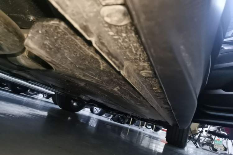 Used CHANGAN Eado 2025 Blue Whale 1.5T 500Bar Prestige Model Right Side Sill