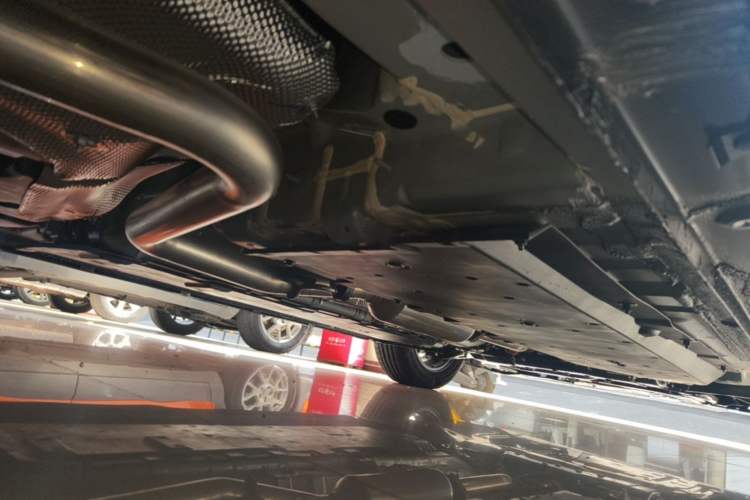 Used CHANGAN Eado 2025 PLUS 1.4T Dual-Clutch High-Energy Version Right Side Sill