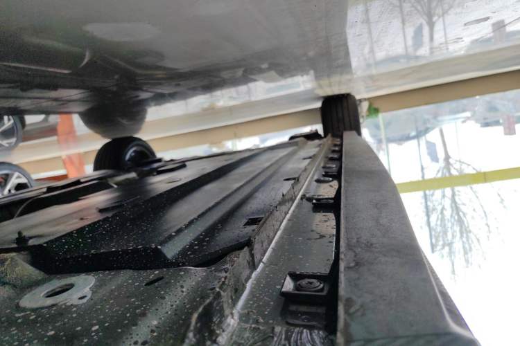 Used CHANGAN Eado 2025 Blue Whale 1.5T 500Bar Prestige Model Right Side Sill