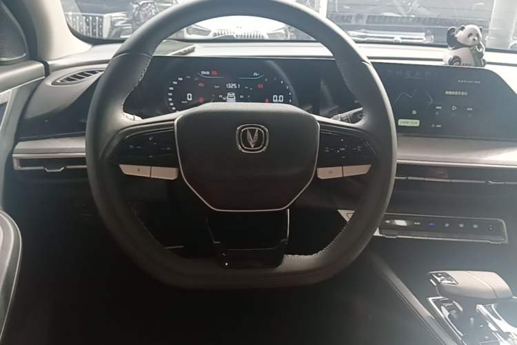 Used CHANGAN Eado 2025 PLUS 1.4T Dual-Clutch High-Energy Version Steering Wheel