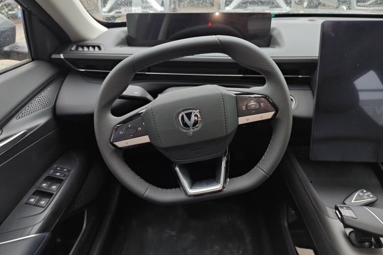 Used CHANGAN Eado 2025 Blue Whale 1.5T 500Bar Prestige Model Steering Wheel