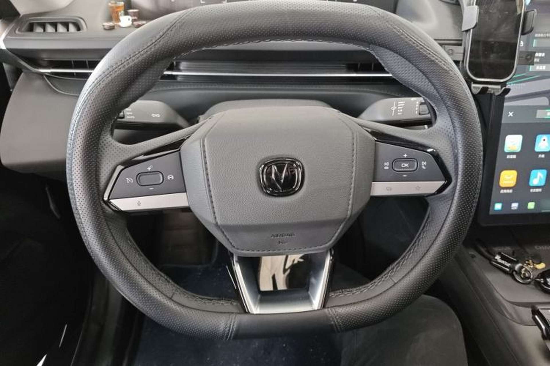 Used CHANGAN Eado 2025 Blue Whale 1.5T 500Bar Prestige Model Steering Wheel