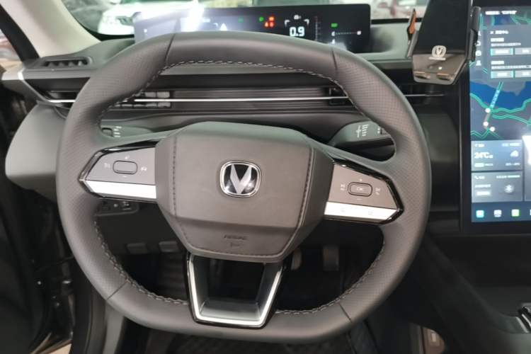 Used CHANGAN Eado 2025 Blue Whale 1.5T 500Bar Prestige Model Steering Wheel