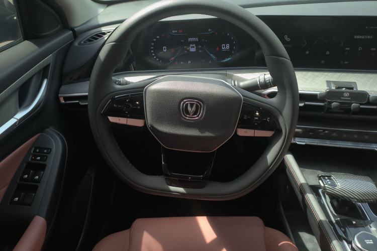 Used CHANGAN Eado 2025 PLUS 1.4T Dual-Clutch High-Energy Version Steering Wheel