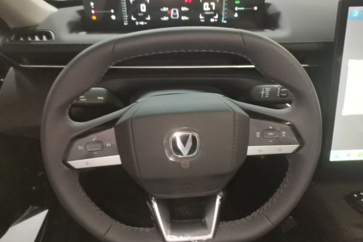 Used CHANGAN Eado 2025 Blue Whale 1.5T 500Bar Prestige Model Steering Wheel
