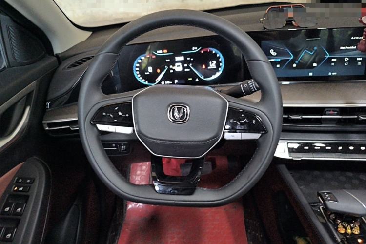 Used CHANGAN Eado 2025 PLUS 1.4T Dual-Clutch High-Energy Version Steering Wheel