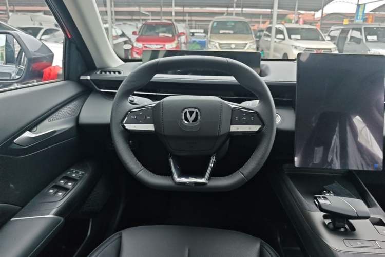 Used CHANGAN Eado 2025 Blue Whale 1.5T 500Bar Prestige Model Steering Wheel