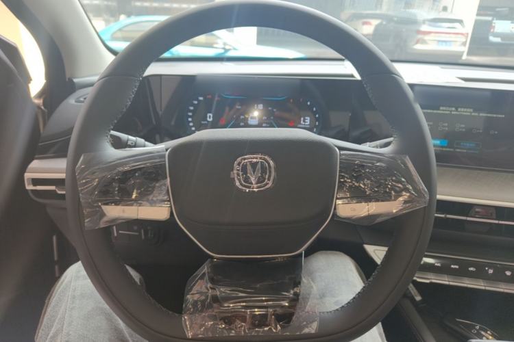 Used CHANGAN Eado 2025 PLUS 1.4T Dual-Clutch High-Energy Version Steering Wheel