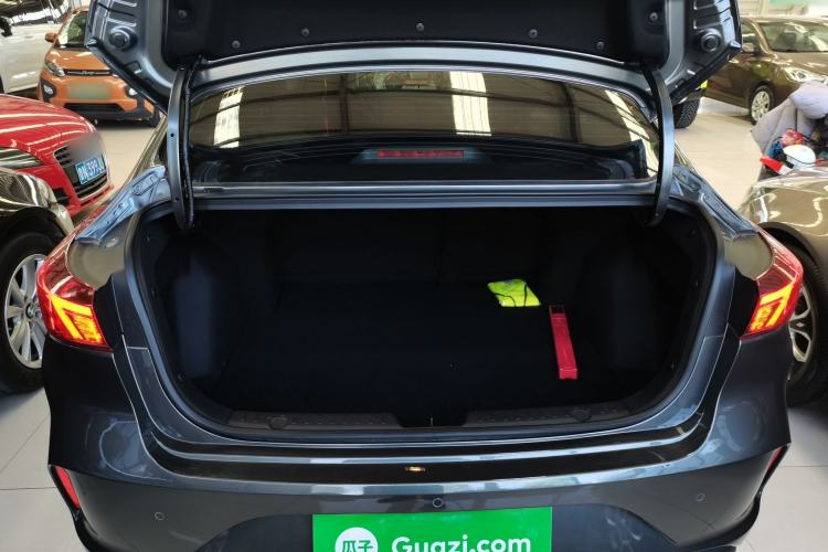 Used CHANGAN Eado 2025 PLUS 1.4T Dual-Clutch High-Energy Version Trunk