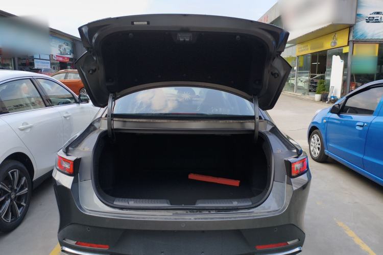 Used CHANGAN Eado 2025 Blue Whale 1.5T 500Bar Prestige Model Trunk