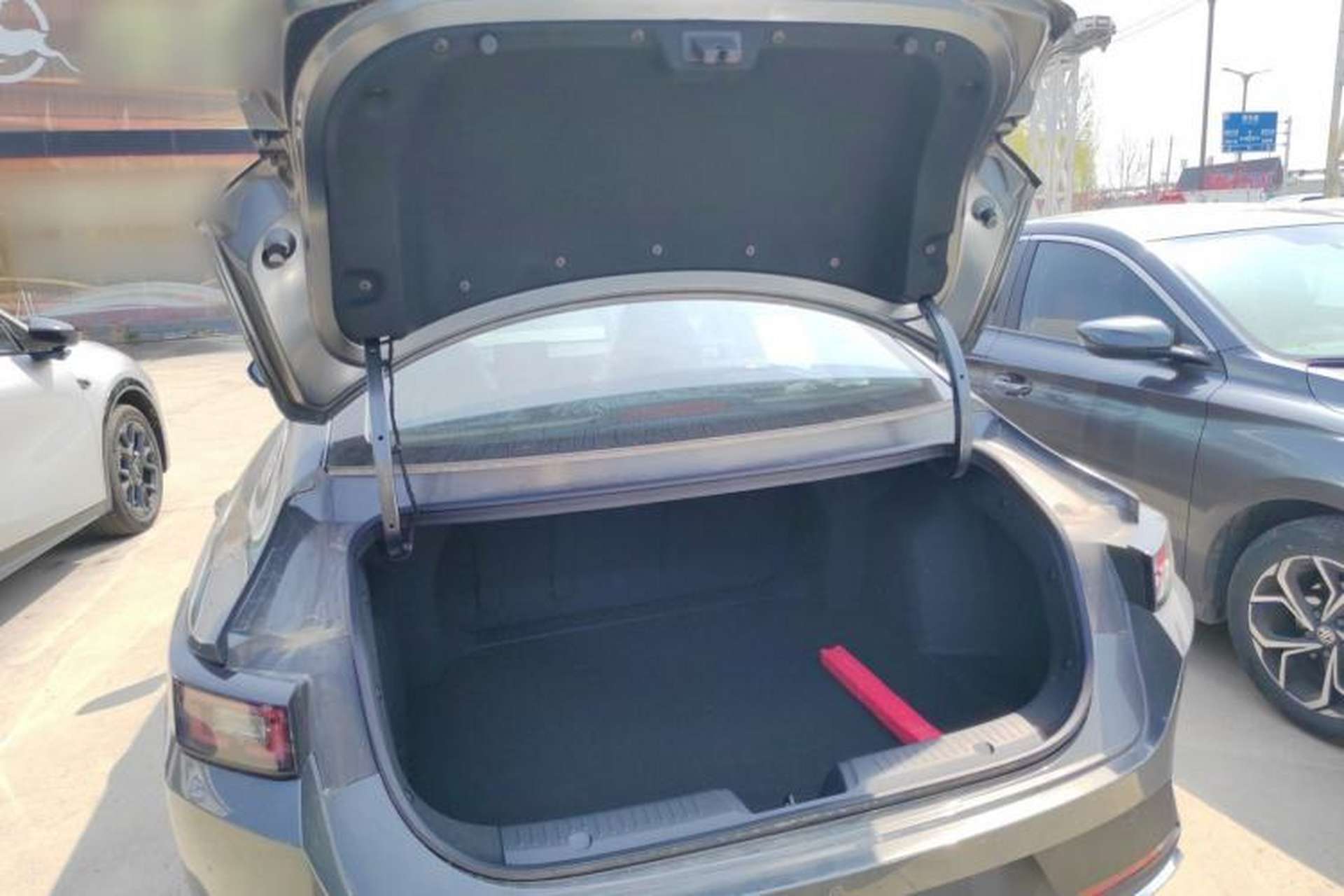 Used CHANGAN Eado 2025 Blue Whale 1.5T 500Bar Prestige Model Trunk