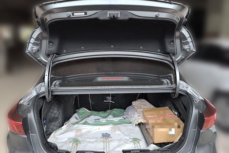 Used CHANGAN Eado 2025 PLUS 1.4T Dual-Clutch High-Energy Version Trunk