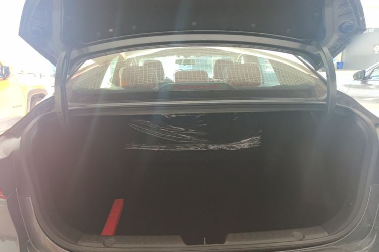 Used CHANGAN Eado 2025 PLUS 1.4T Dual-Clutch High-Energy Version Trunk