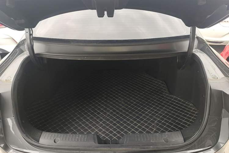 Used CHANGAN Eado 2025 Blue Whale 1.5T 500Bar Prestige Model Trunk
