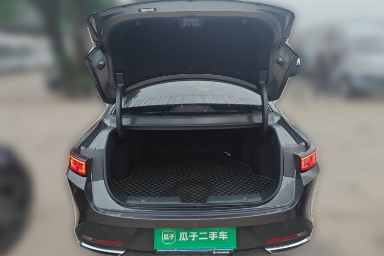 Used CHANGAN Eado 2025 Blue Whale 1.5T 500Bar Prestige Model Trunk