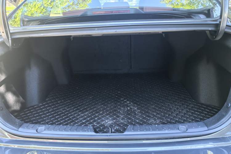 Used CHANGAN Eado 2025 PLUS 1.4T Dual-Clutch High-Energy Version Trunk