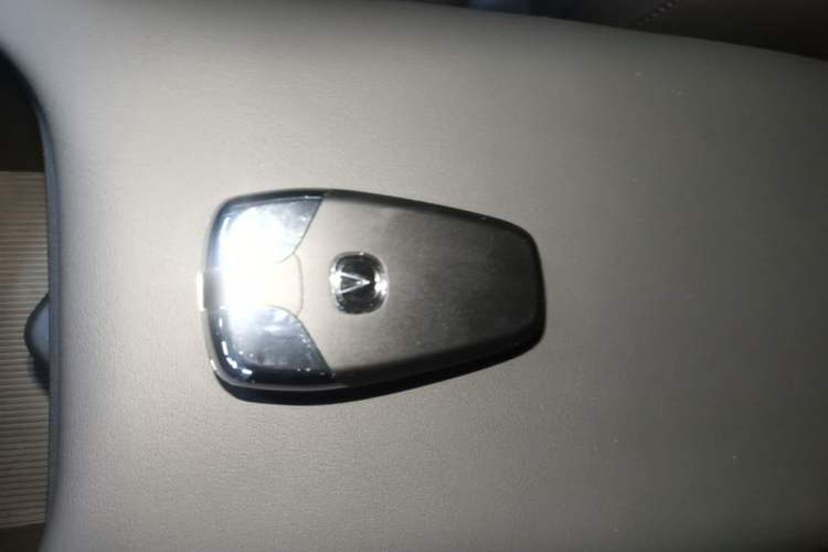 Used CHANGAN Eado 2025 Blue Whale 1.5T 500Bar Prestige Model Vehicle Key