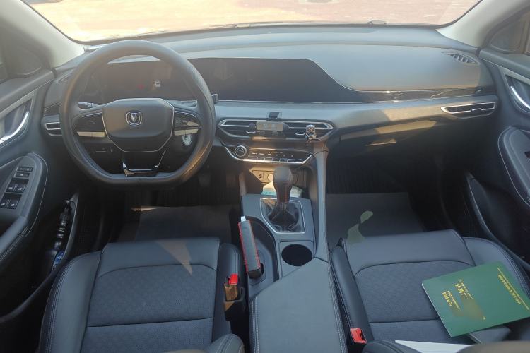 Used CHANGAN Eado 2025 PLUS 1.5L Manual Luxury Edition Center Console