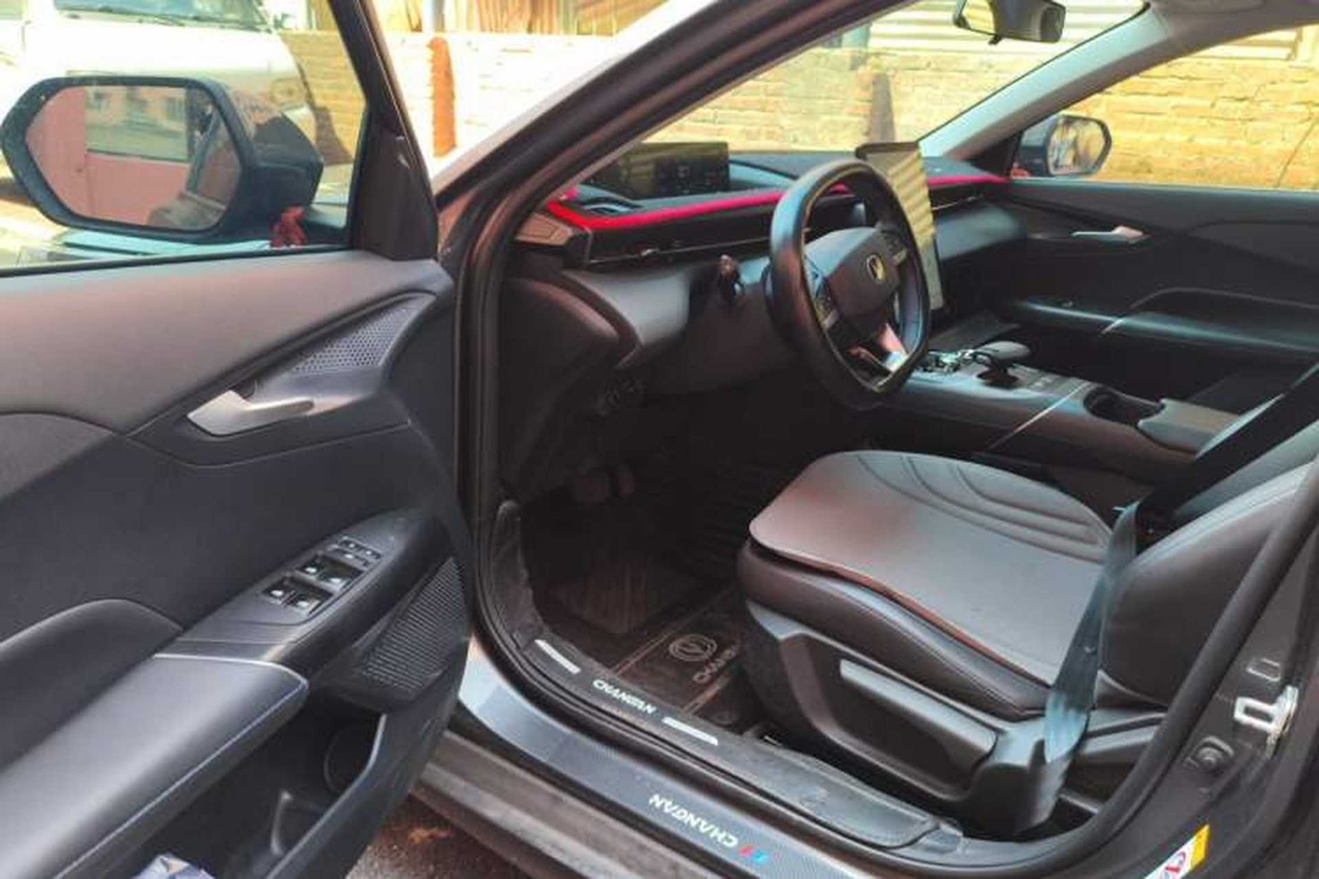 Used CHANGAN Eado 2025 Blue Whale 1.5T 500Bar Prestige Model Driver Seat