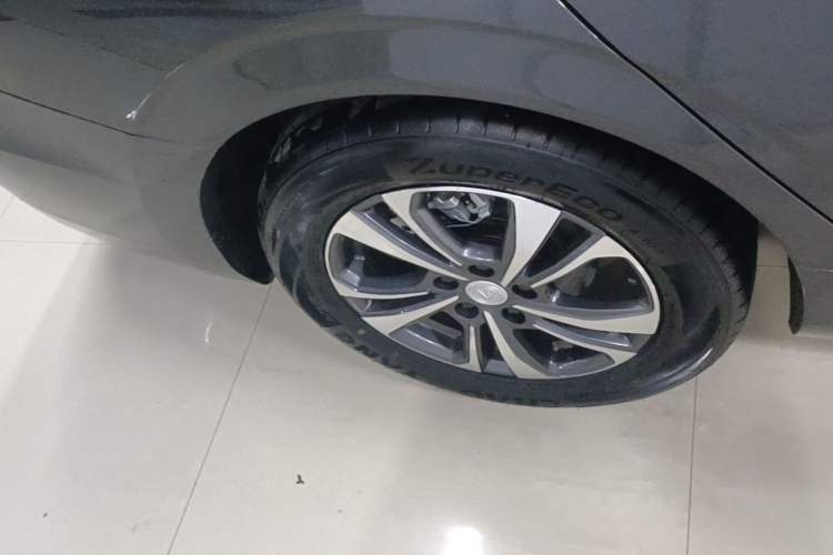 Used CHANGAN Eado 2025 PLUS 1.4T Dual-Clutch High-Energy Version Right Rear Wheel Hub