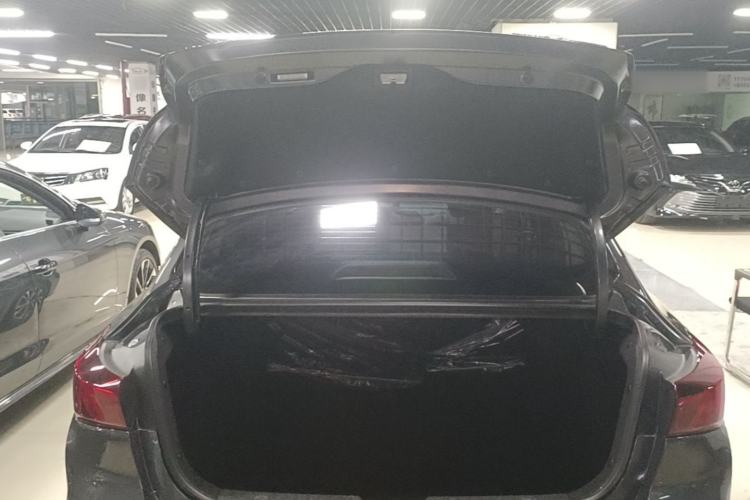 Used CHANGAN Eado 2025 PLUS 1.4T Dual-Clutch High-Energy Version Trunk