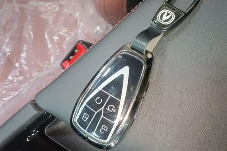 Used CHANGAN Eado 2025 PLUS 1.4T Dual-Clutch High-Energy Version Vehicle Key