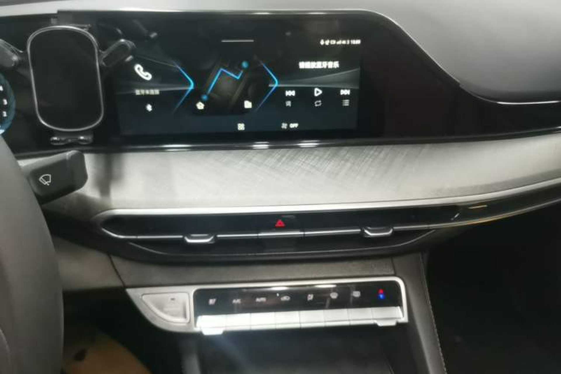 Used CHANGAN Eado 2025 PLUS 1.4T Dual-Clutch High-Energy Version Audio And AC Panel
