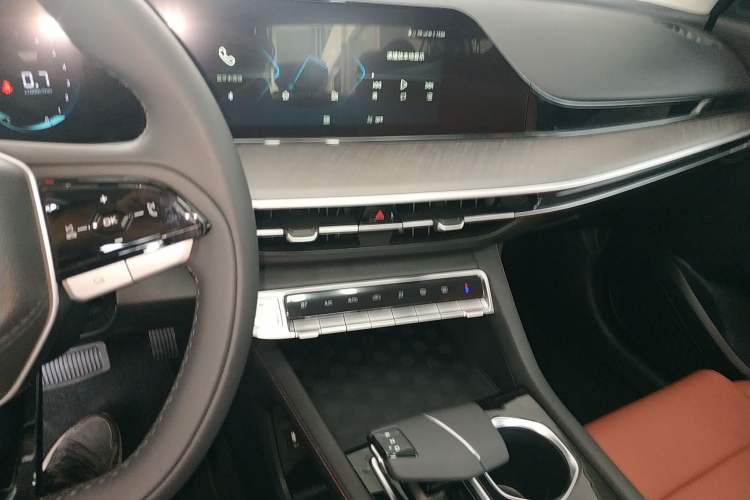 Used CHANGAN Eado 2025 PLUS 1.4T Dual-Clutch High-Energy Version Audio And AC Panel