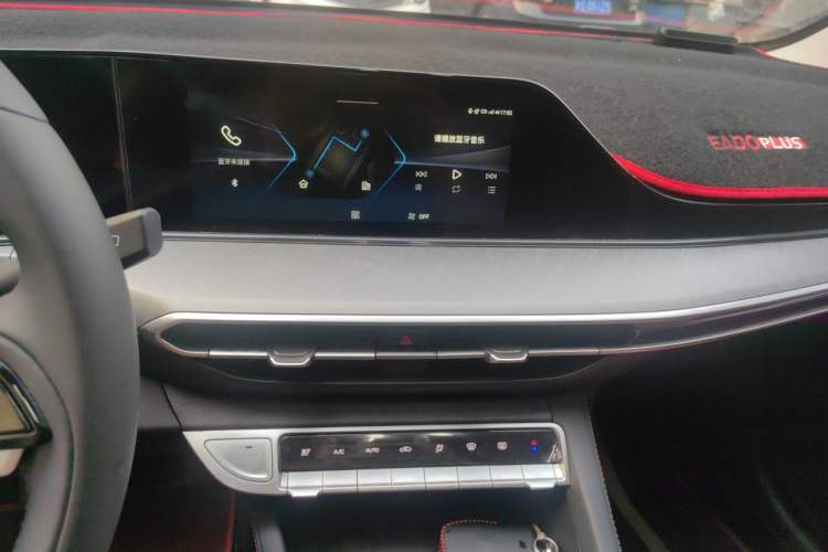 Used CHANGAN Eado 2025 PLUS 1.4T Dual-Clutch High-Energy Version Audio And AC Panel