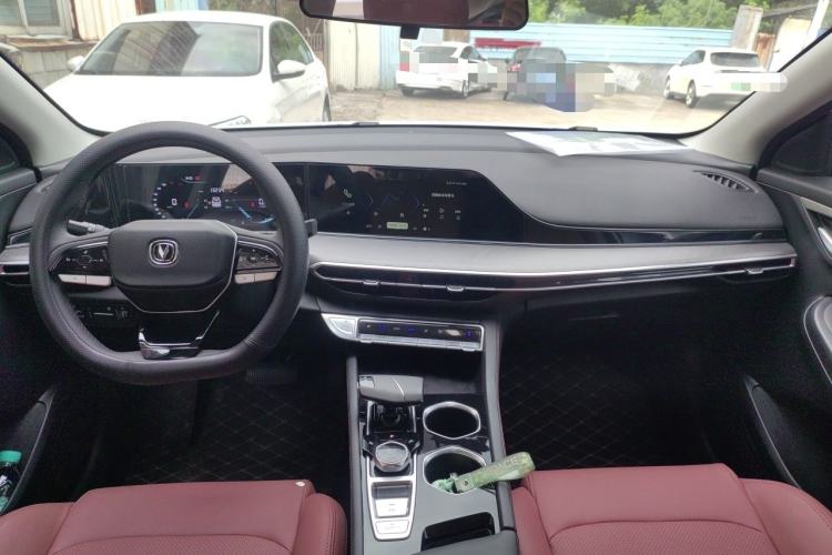 Used CHANGAN Eado 2025 PLUS 1.4T Dual-Clutch High-Energy Version Center Console