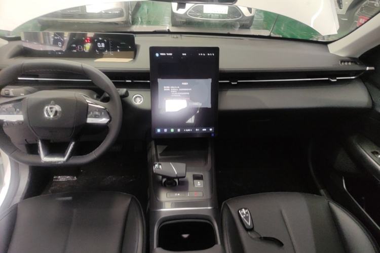 Used CHANGAN Eado 2025 Blue Whale 1.5T 500Bar Prestige Model Center Console