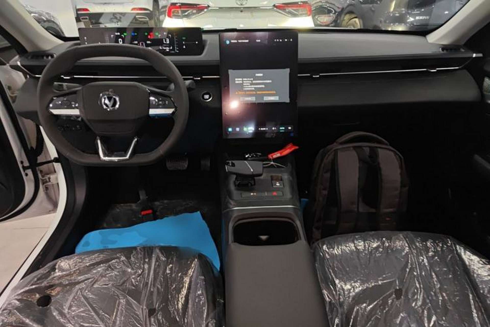 Used CHANGAN Eado 2025 Blue Whale 1.5T 500Bar Prestige Model Center Console