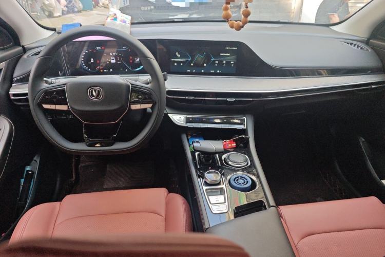 Used CHANGAN Eado 2025 PLUS 1.4T Dual-Clutch High-Energy Version Center Console