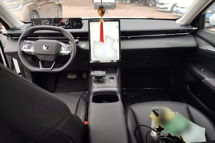 Used CHANGAN Eado 2025 Blue Whale 1.5T 500Bar Prestige Model Center Console
