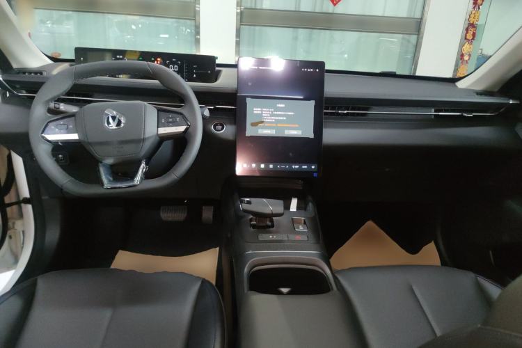 Used CHANGAN Eado 2025 Blue Whale 1.5T 500Bar Prestige Model Center Console