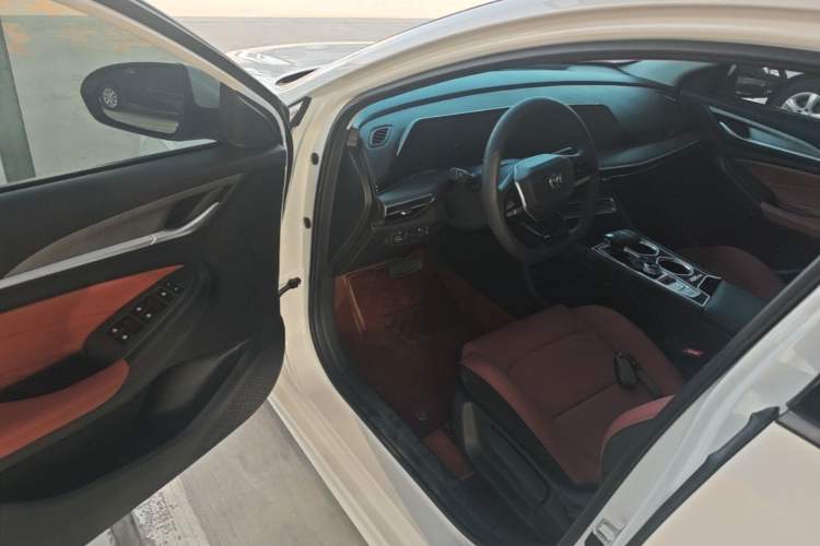 Used CHANGAN Eado 2025 PLUS 1.4T Dual-Clutch High-Energy Version Driver Seat