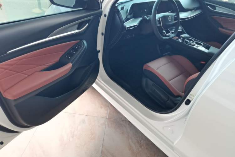 Used CHANGAN Eado 2025 PLUS 1.4T Dual-Clutch High-Energy Version Driver Seat
