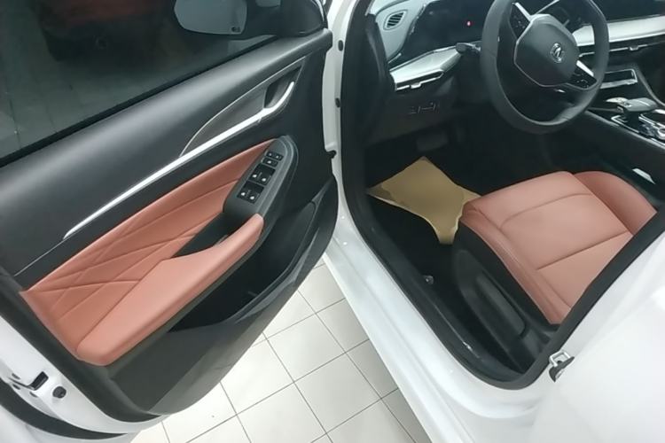 Used CHANGAN Eado 2025 PLUS 1.4T Dual-Clutch High-Energy Version Driver Seat