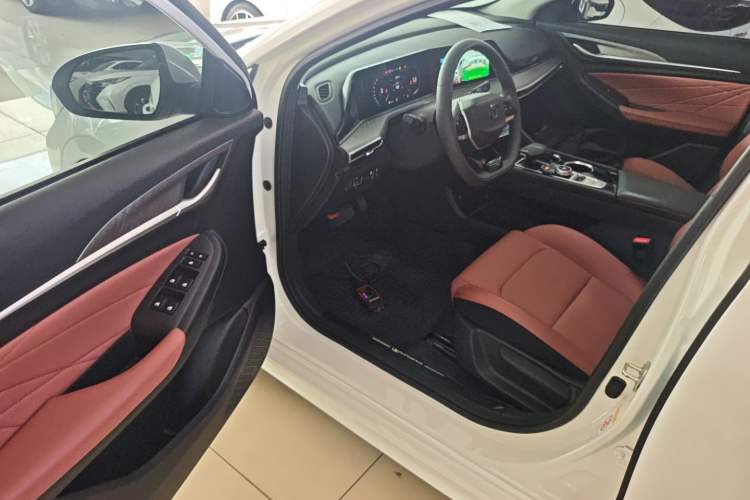 Used CHANGAN Eado 2025 PLUS 1.4T Dual-Clutch High-Energy Version Driver Seat