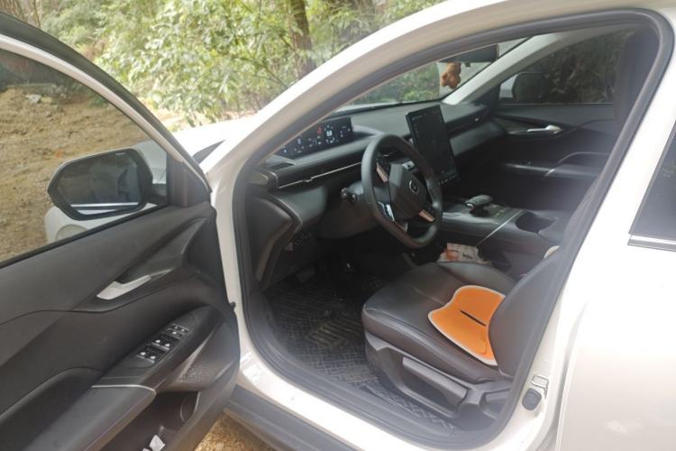 Used CHANGAN Eado 2025 Blue Whale 1.5T 500Bar Prestige Model Driver Seat