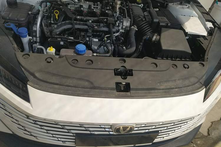 Used CHANGAN Eado 2025 Blue Whale 1.5T 500Bar Prestige Model Engine Bay
