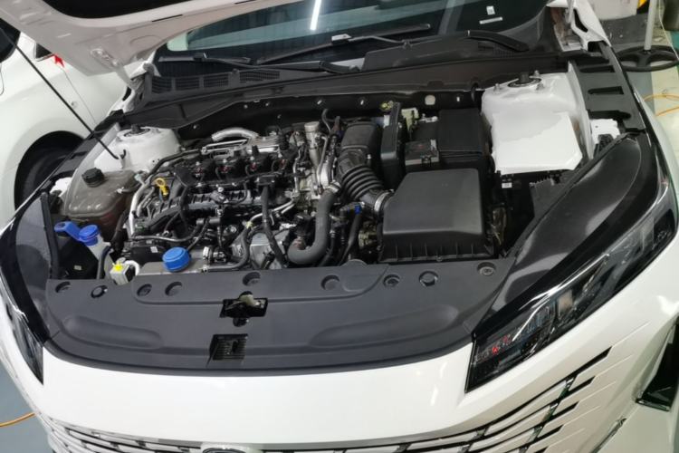 Used CHANGAN Eado 2025 Blue Whale 1.5T 500Bar Prestige Model Engine Bay
