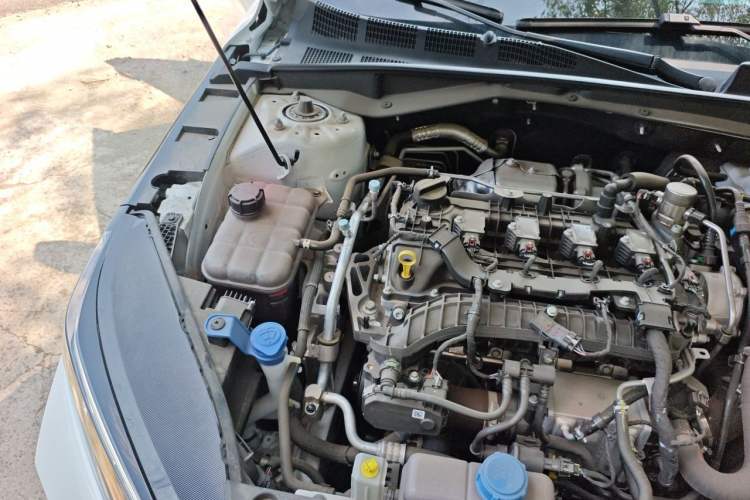Used CHANGAN Eado 2025 Blue Whale 1.5T 500Bar Prestige Model Engine Bay Right
