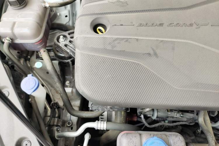 Used CHANGAN Eado 2025 PLUS 1.4T Dual-Clutch High-Energy Version Engine Bay Right