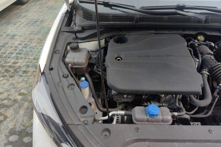 Used CHANGAN Eado 2025 PLUS 1.4T Dual-Clutch High-Energy Version Engine Bay Right