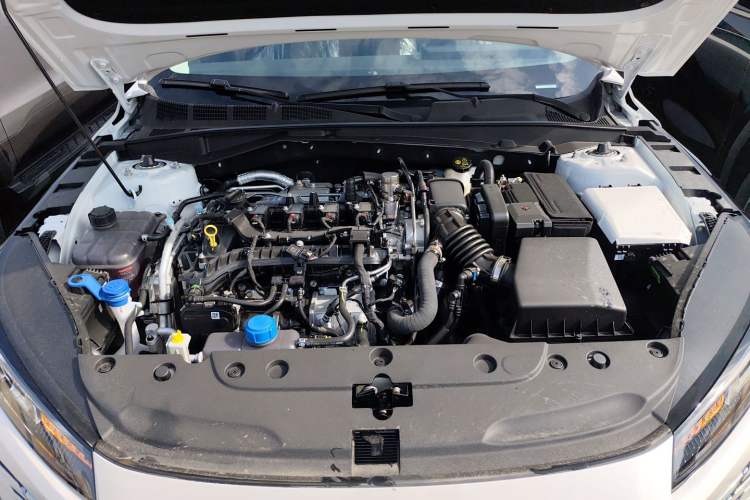 Used CHANGAN Eado 2025 Blue Whale 1.5T 500Bar Prestige Model Engine Bay