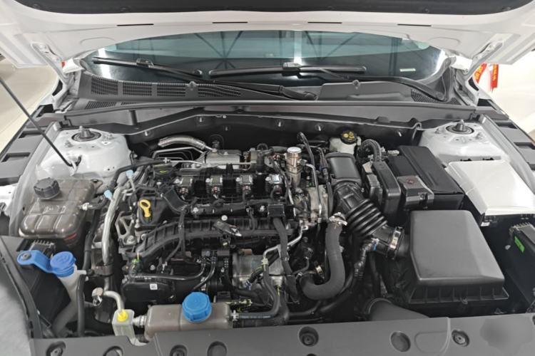 Used CHANGAN Eado 2025 Blue Whale 1.5T 500Bar Flagship Model Engine Bay