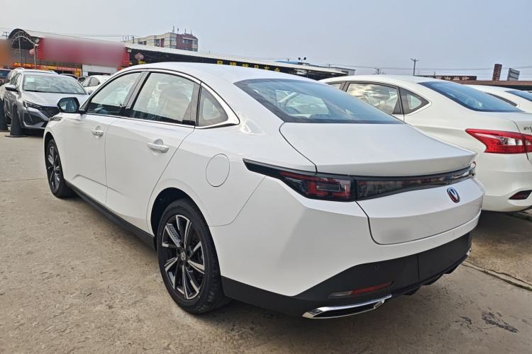 Used CHANGAN Eado 2025 Blue Whale 1.5T 500Bar Prestige Model Exterior 2