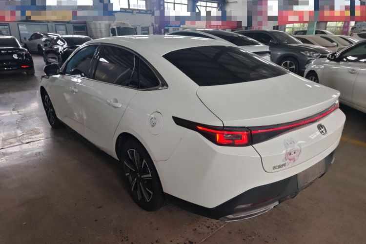Used CHANGAN Eado 2025 Blue Whale 1.5T 500Bar Prestige Model Exterior 2